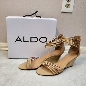 ALDO Women's Tan Gold Wedge Sandals